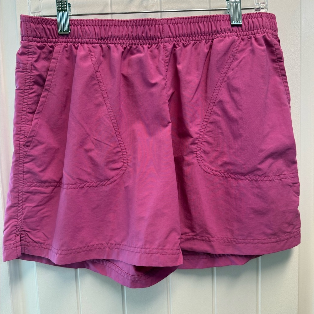 Columbia Fuchsia Nylon Elastic Waist Shorts Size Medium Front & Back Pockets EUC